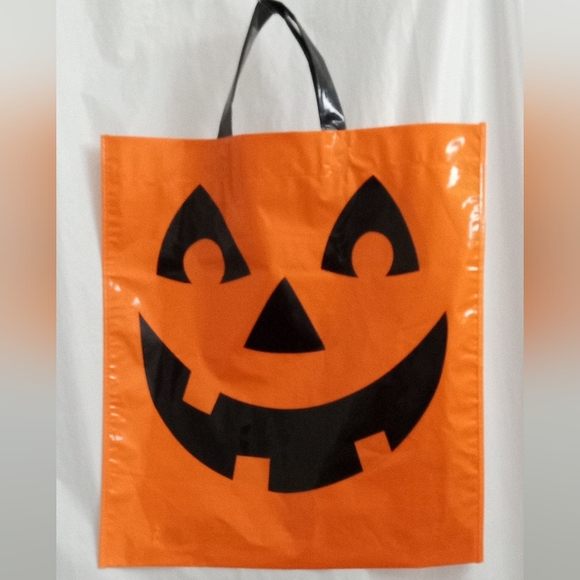 Changing Face Jack-O'-Lantern Plastic Trick-or-Treat Bag-Size 14" x 15.5" - Picture 2 of 10